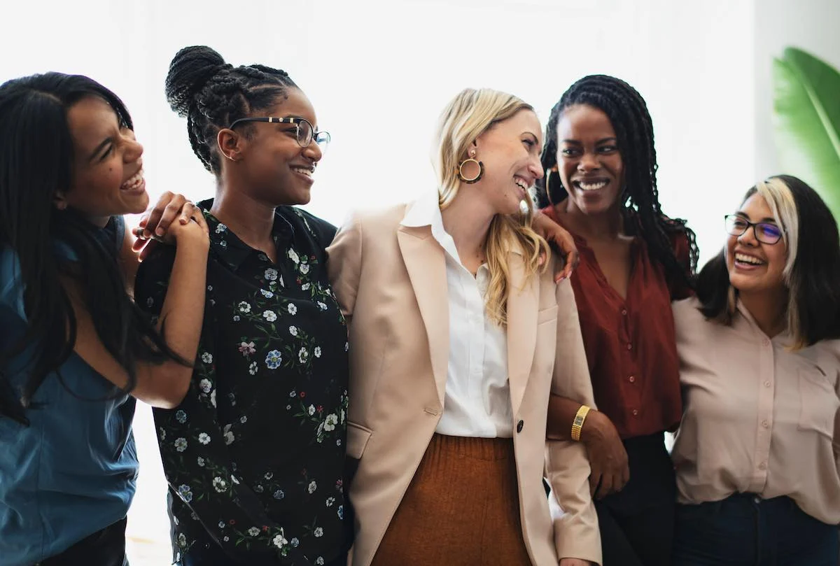 10 Empowering Habits Every Modern Woman Should Practice